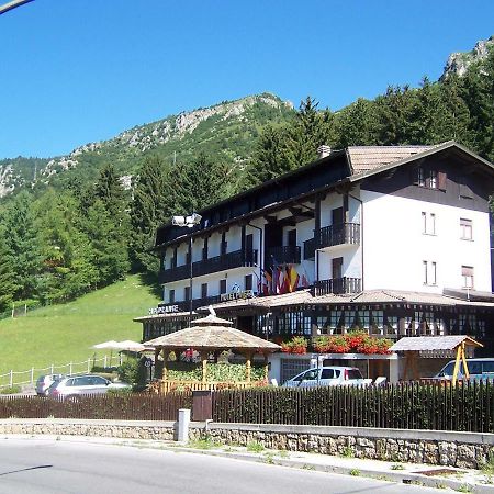 Hotel Pineta Castione della Presolana Exterior photo